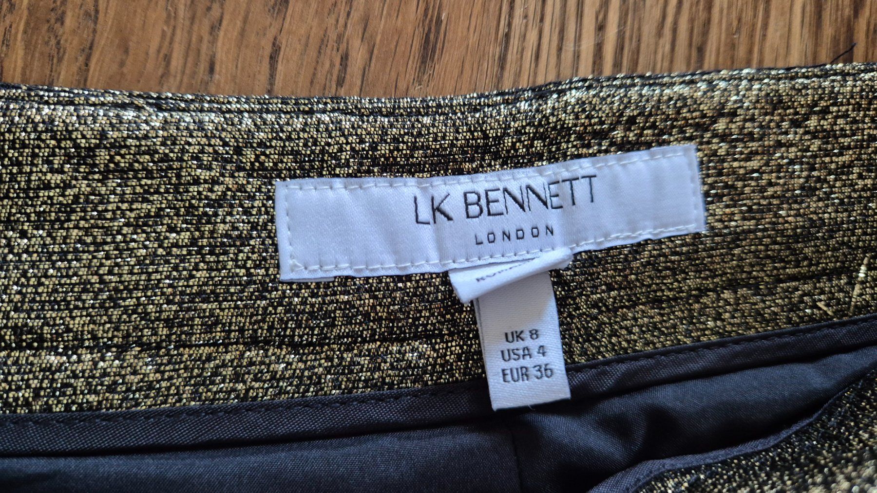 Pantaloni: LK Bennett gold pants size 36 – Nuovo (secondo la descrizione) da Zürich venduto da monadiederich 1