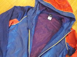 REGENJACKE - NIKE - L - Blau/Rot