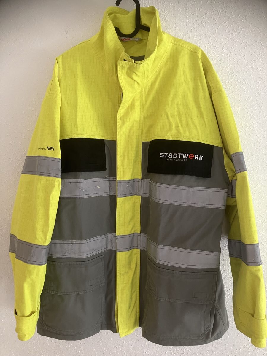 Giacche: Arbeitskleidung   Warnschutz Jacke Gr. M – Usato da Bettwiesen venduto da Zustand57