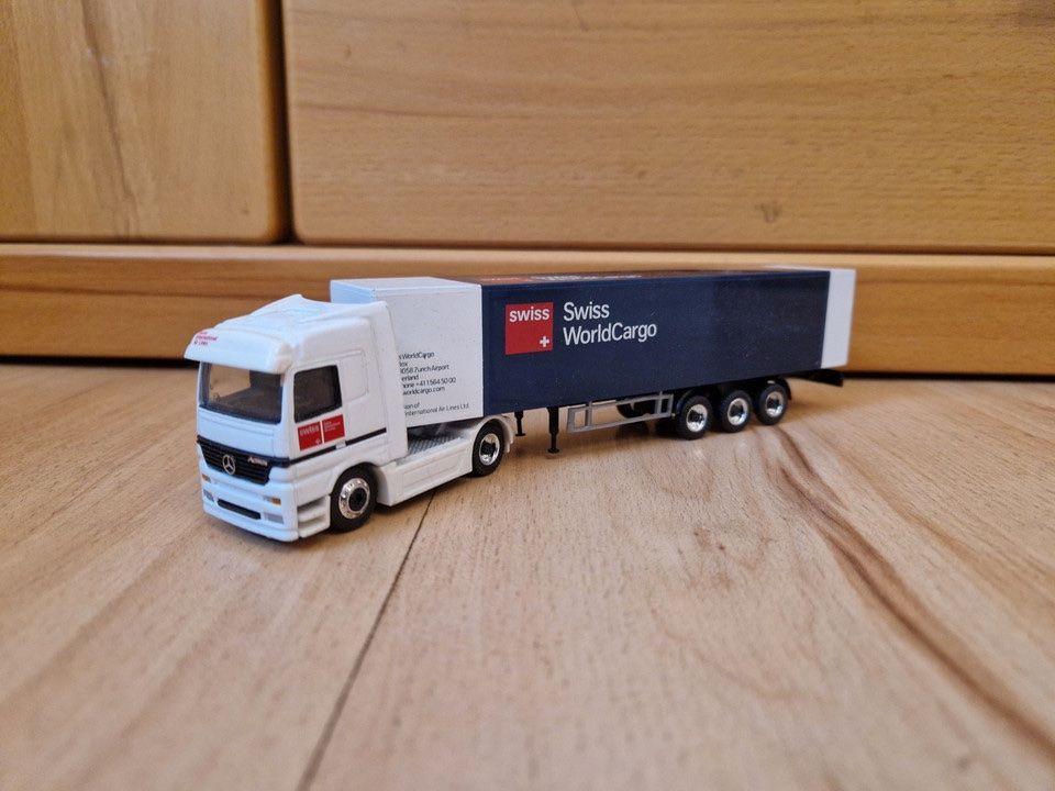 Schuco Modellautos: MB Actros, Swiss World Cargo, 1:87 – Gebraucht aus Schenkon von magier54