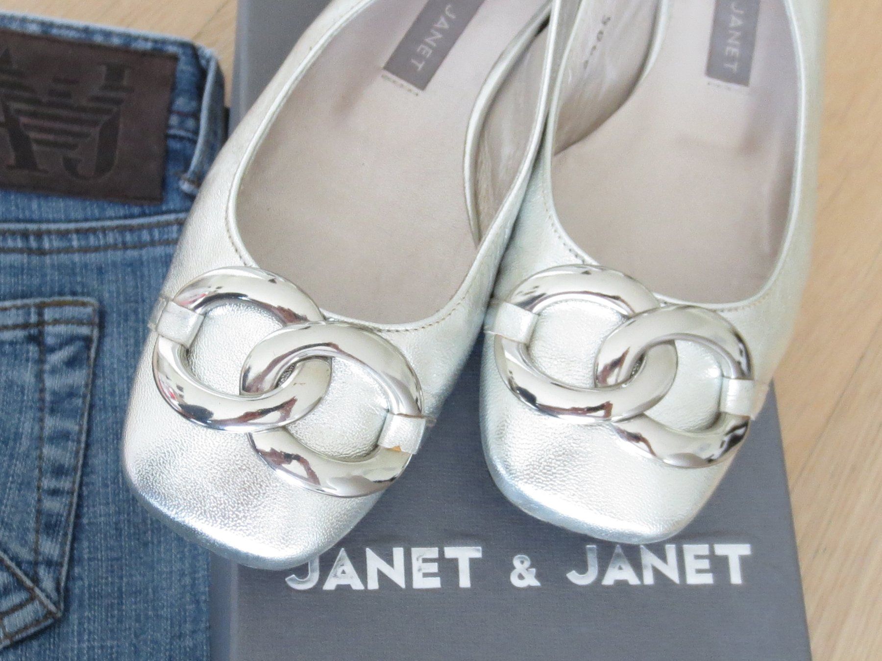 Damenschuhe: Jetzt im Sale! JANET&JANET Sandale Leder Silber Size 35,5 – Gebraucht aus Buchrain von QueenyHE51 7