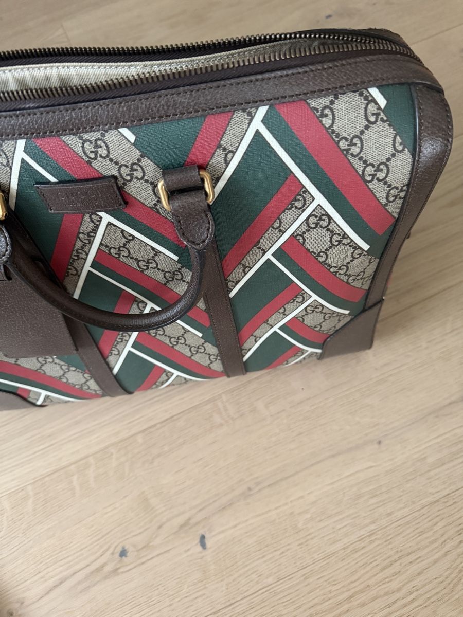 Gucci Sacs: Gucci Businesstasche – D'occasion à Zürich par romi999 2