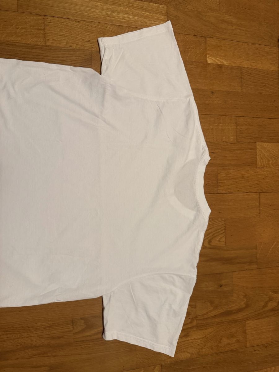 T-shirt: weisses Basic Tshirt in Grösse L.  Neuwertig. Nie getragen.  – Nuovo (secondo la descrizione) da Adliswil venduto da StephanieAnnina 4