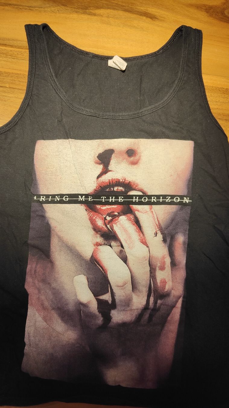 Top: Fanshirt Bring me the Horizon – Usato da Boswil venduto da carfur