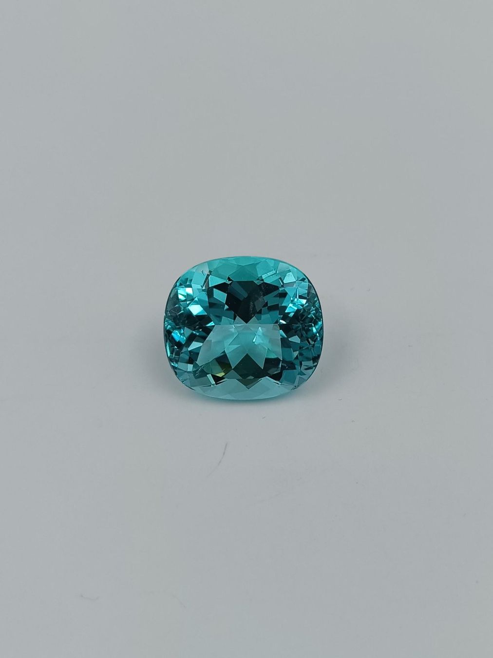Pietre preziose: 1 AUSSERGEWÖHNLICH TÜRKISBLAUER BERYLL 32.56 CT. – Usato da Luzern venduto da EdiGem 4