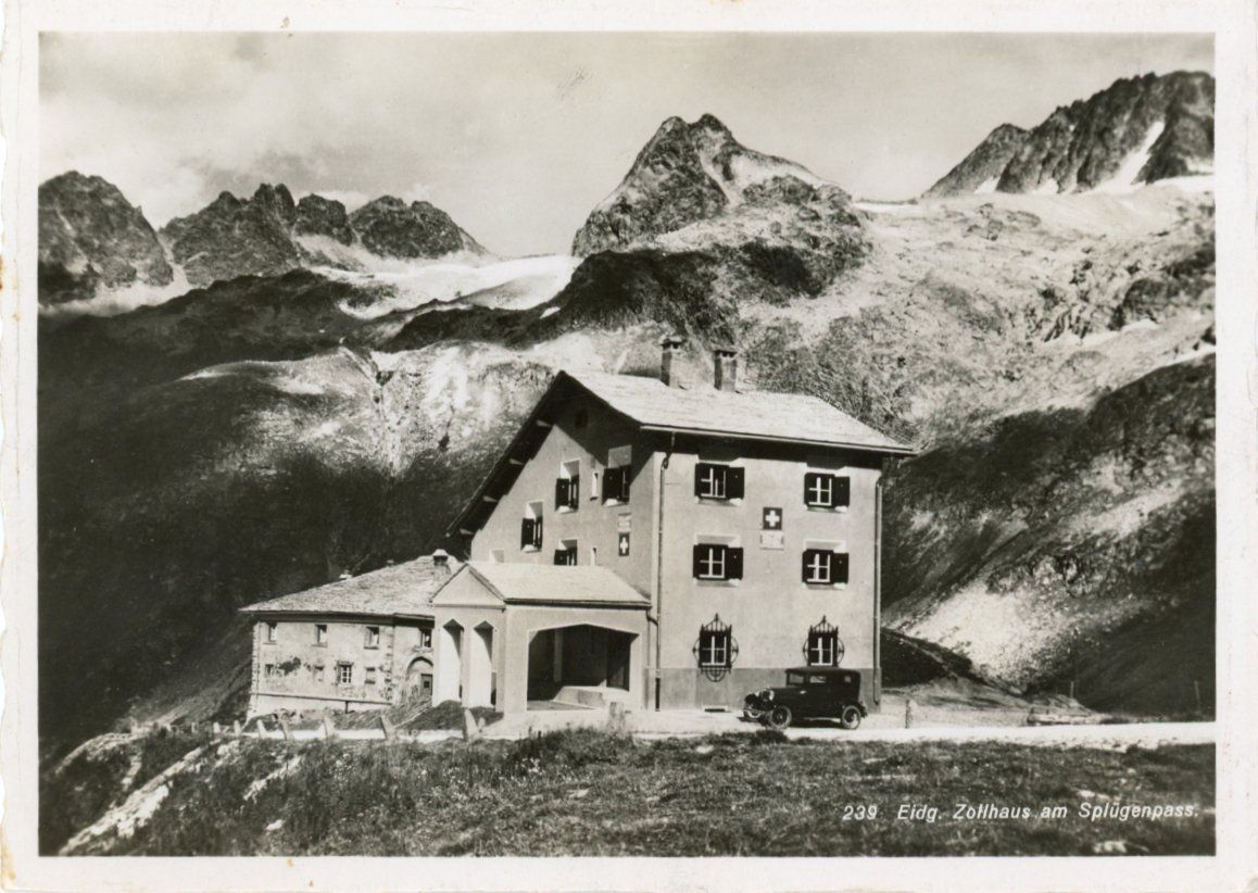 Cartes postales: Splügen - Pass   GR  -  Eidg. ZOLLHAUS  mit Oldtimer – D'occasion à Brig par Valcards54