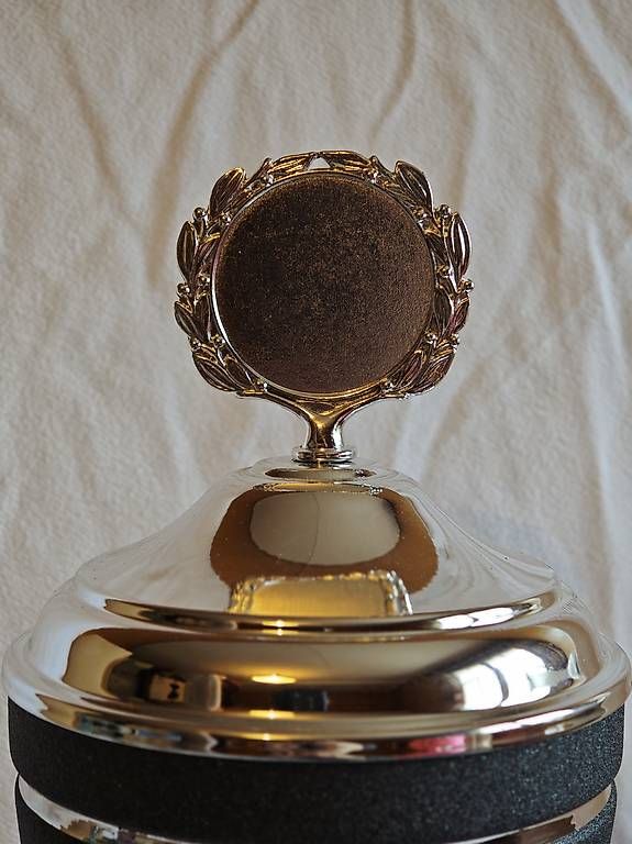 Altre raccolte & rarità: Pokal schwarz – Usato da Chur venduto da cap_cj27 2