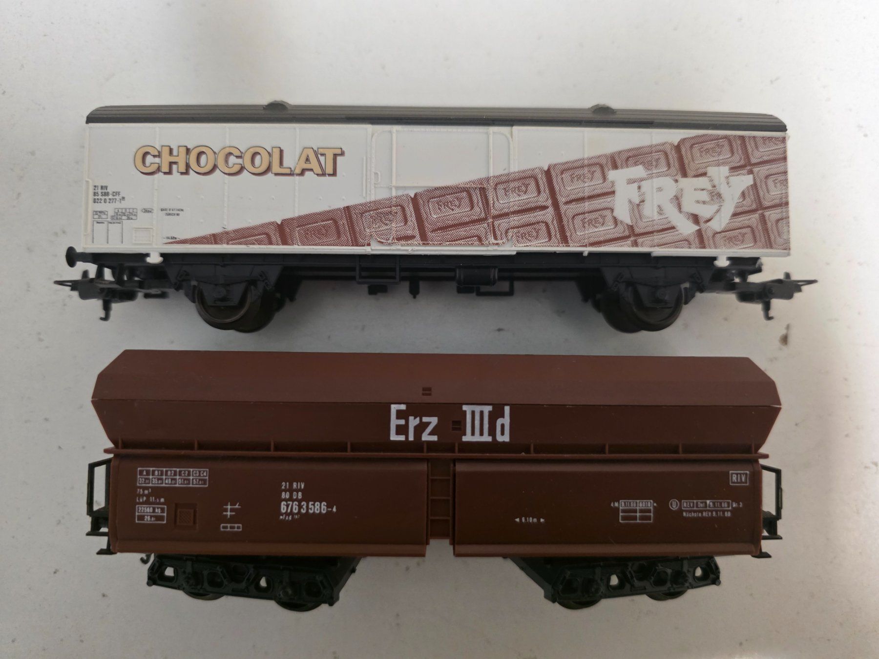 Lima Modellini di ferrovie: Lima 2 wagons dès 1.-fr – Usato da bassecourt venduto da Paolo101