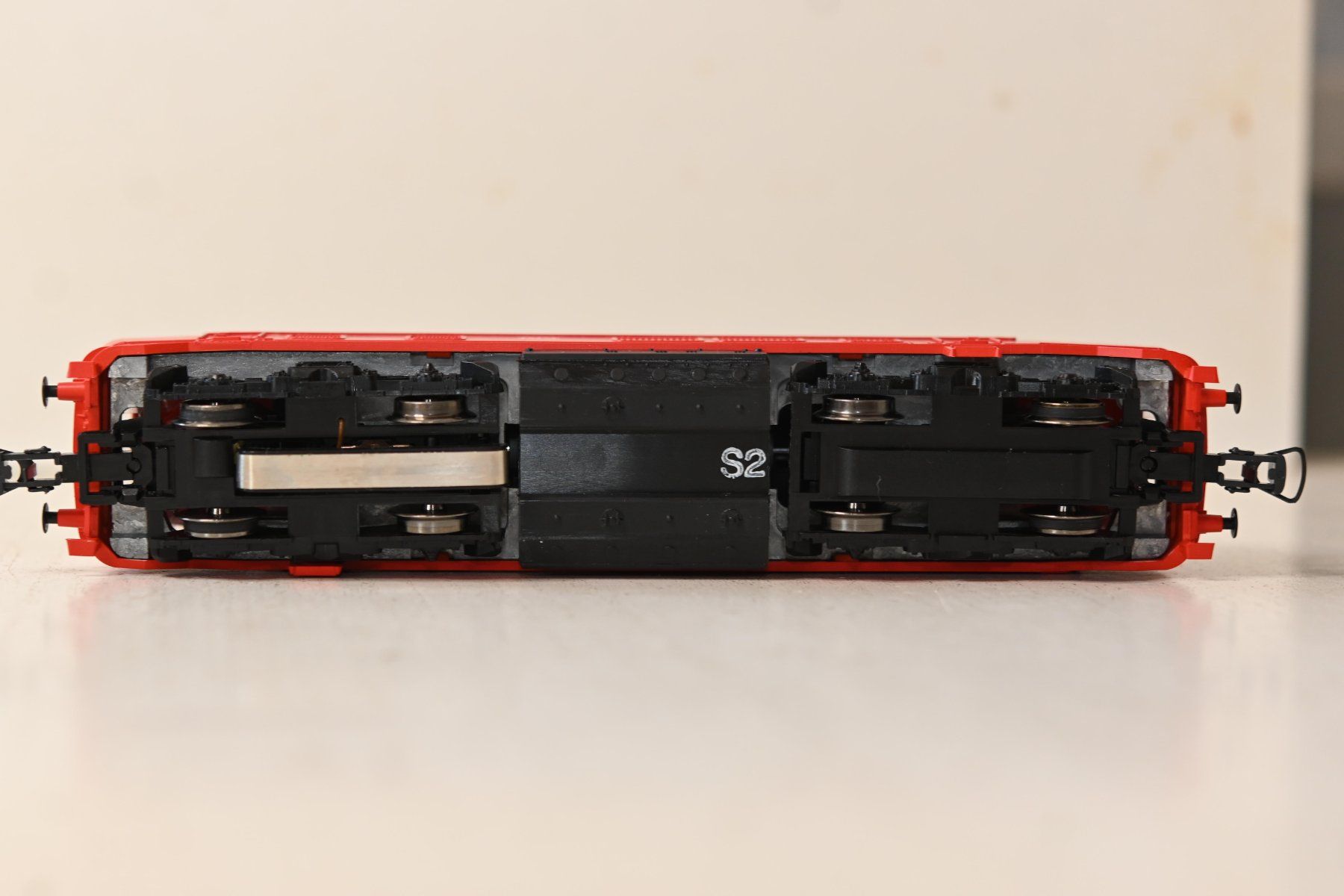 Roco Modelleisenbahnen: BR 215 Roco HO/AC Digital Adr 3 mit OVP – Gebraucht aus Laupen ZH von Zmoewe 7