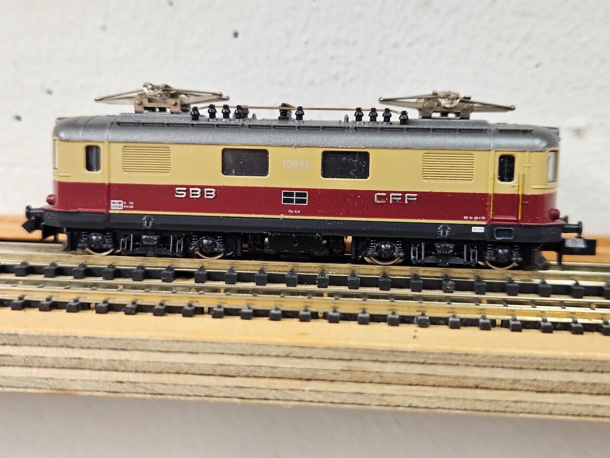 Hobbytrain Modellini di ferrovie: Re 4/4 I Digital spur N – Usato da Gunzgen venduto da luwy 1