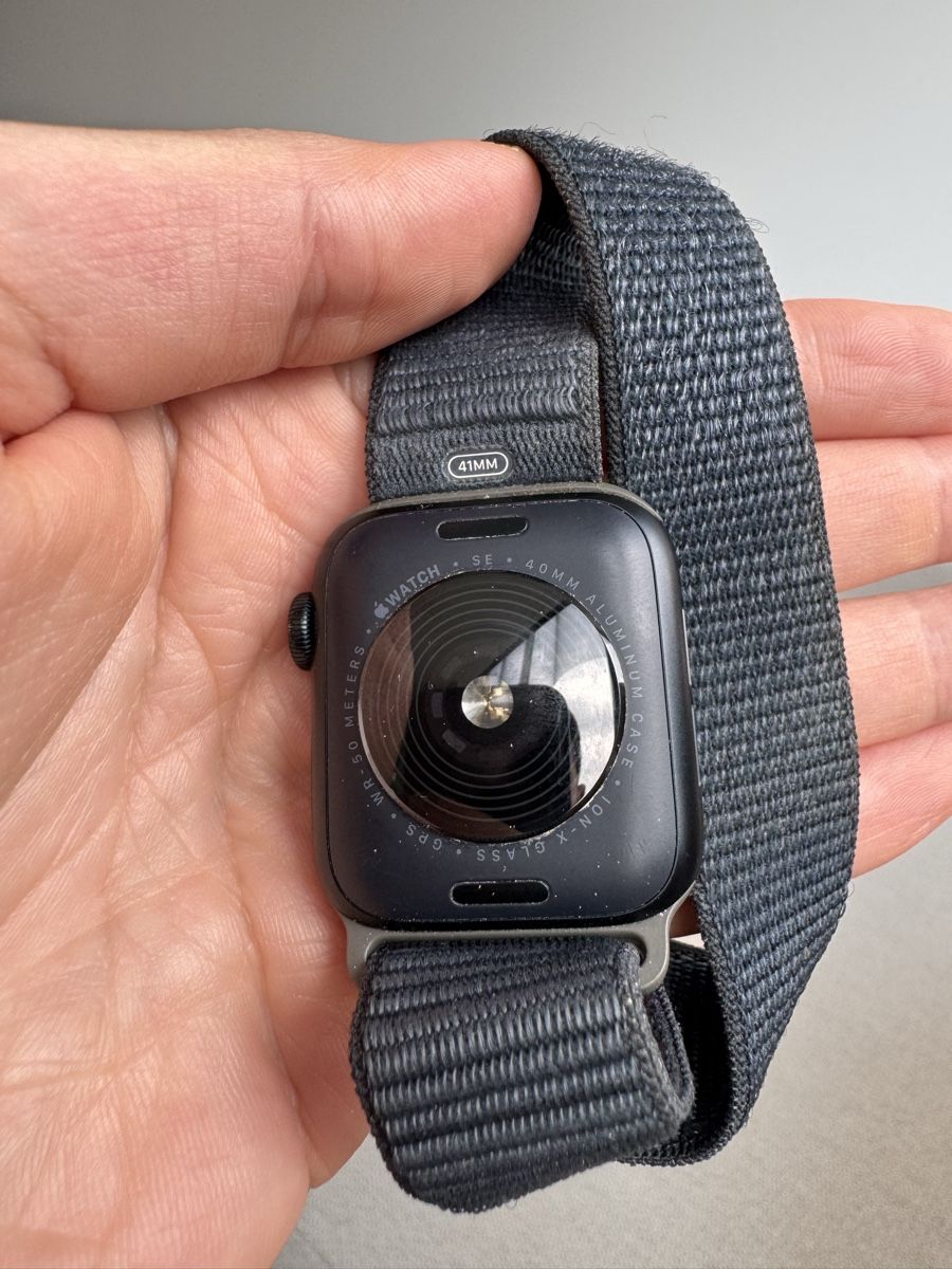 Apple Smartwatch: Apple Watch SE 40mm Case - Aluminium – Usato da Zürich venduto da jng_gtm9 4