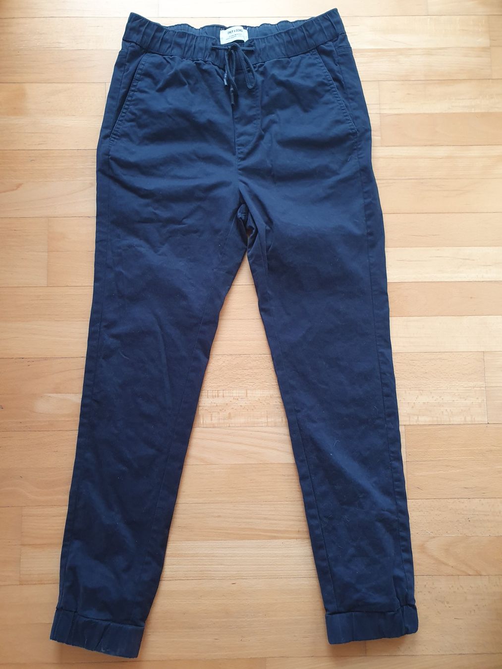 Only Hosen: Hose Only & Sons blau mit Bündchen Small – Gebraucht aus Kloten von Hektor44