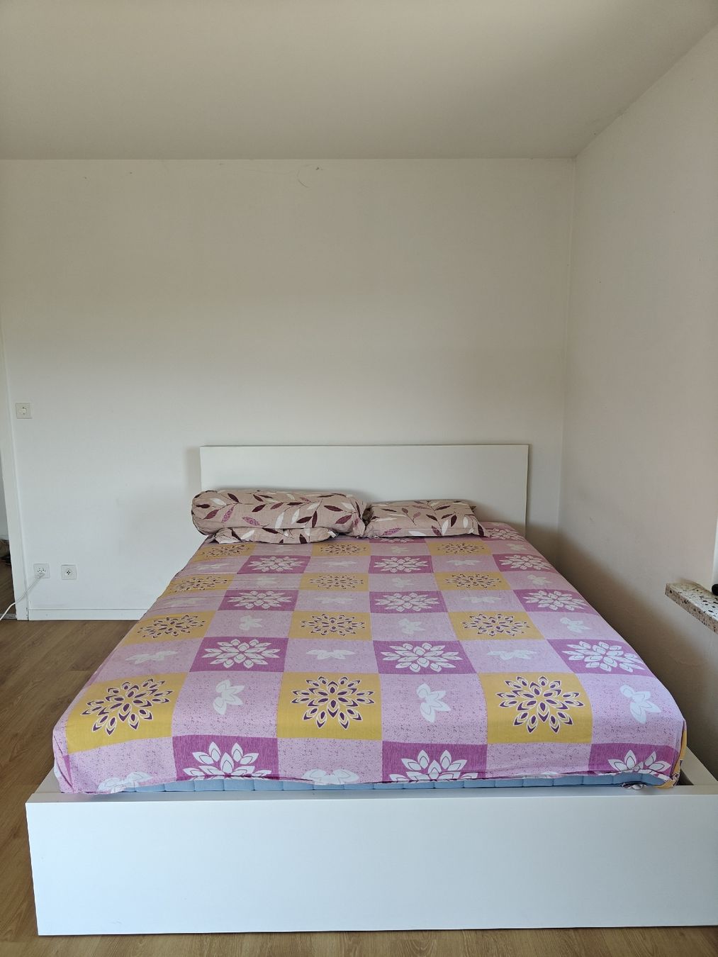Ikea Letti: Bed frame with storage drawers IKEA 160x200cm – Usato da Umiken venduto da sha_t6kn 1