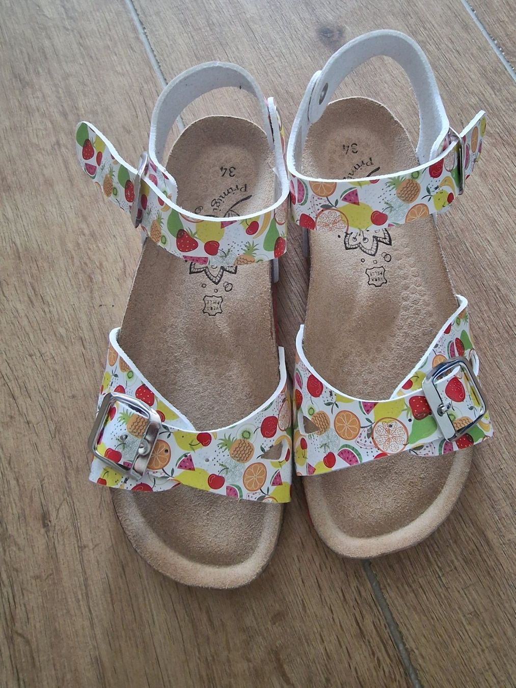 Primigi Scarpe per ragazze: Wunderschöne Kindersandalen Grösse 34 – Nuovo (secondo la descrizione) da Knonau venduto da liebenic01