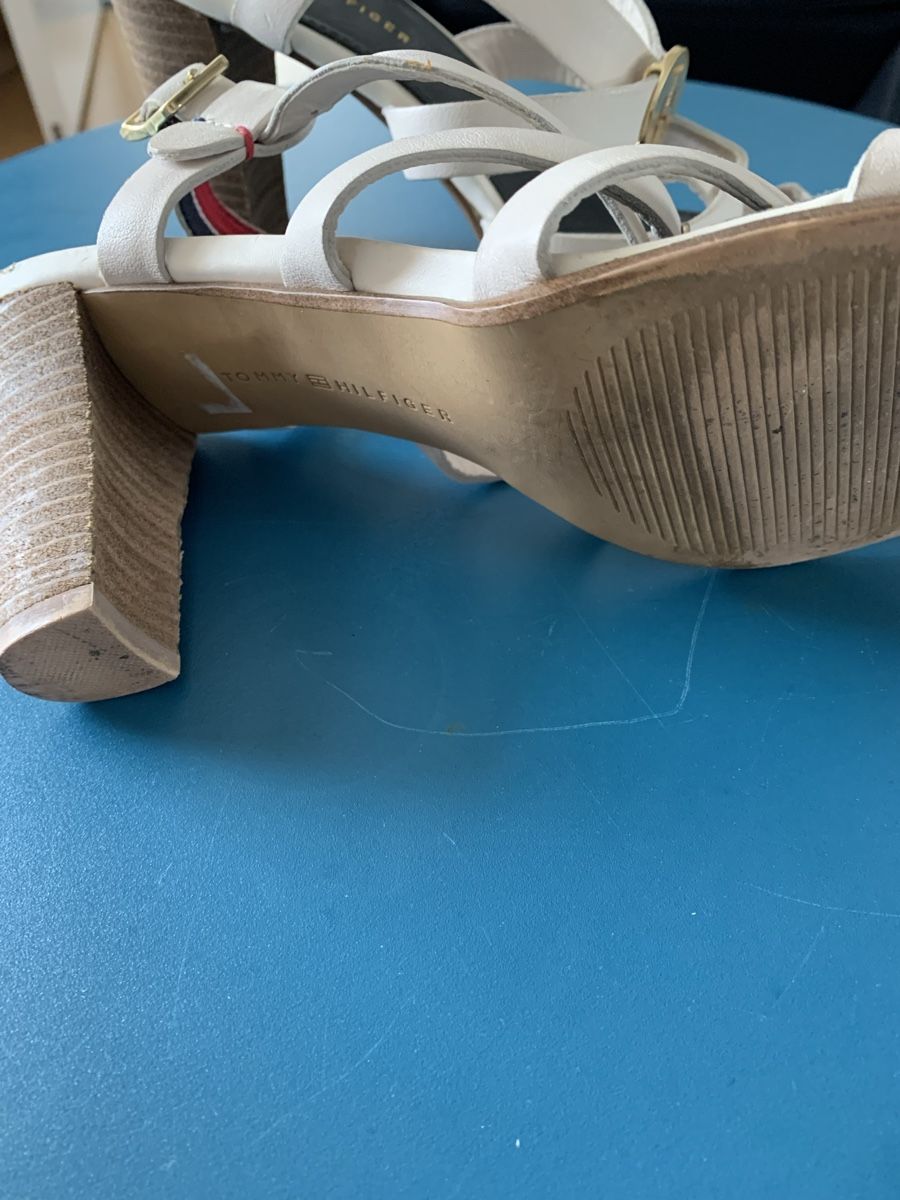 Tommy Hilfiger Scarpe da donna: Tommy Hilfiger Sommer Sandale Grösse 37 – Nuovo (secondo la descrizione) da Mettmenstetten venduto da _4_YOU_ 4