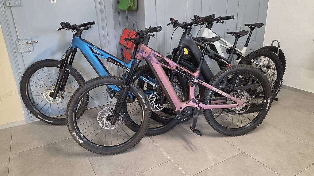 Velos: E-Bike Cube Carbon Neu model 2026 – Gebraucht aus Bronschhofen von Timi.g 8