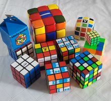 Jede Menge Zauberwürfel, teils Rubik's-/ein Rubik's OVP