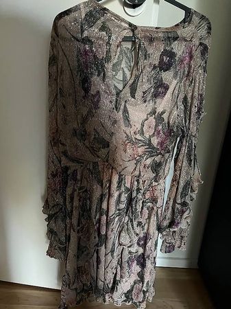 Kleid NEXT Blumenmuster Lurex CHF 48
