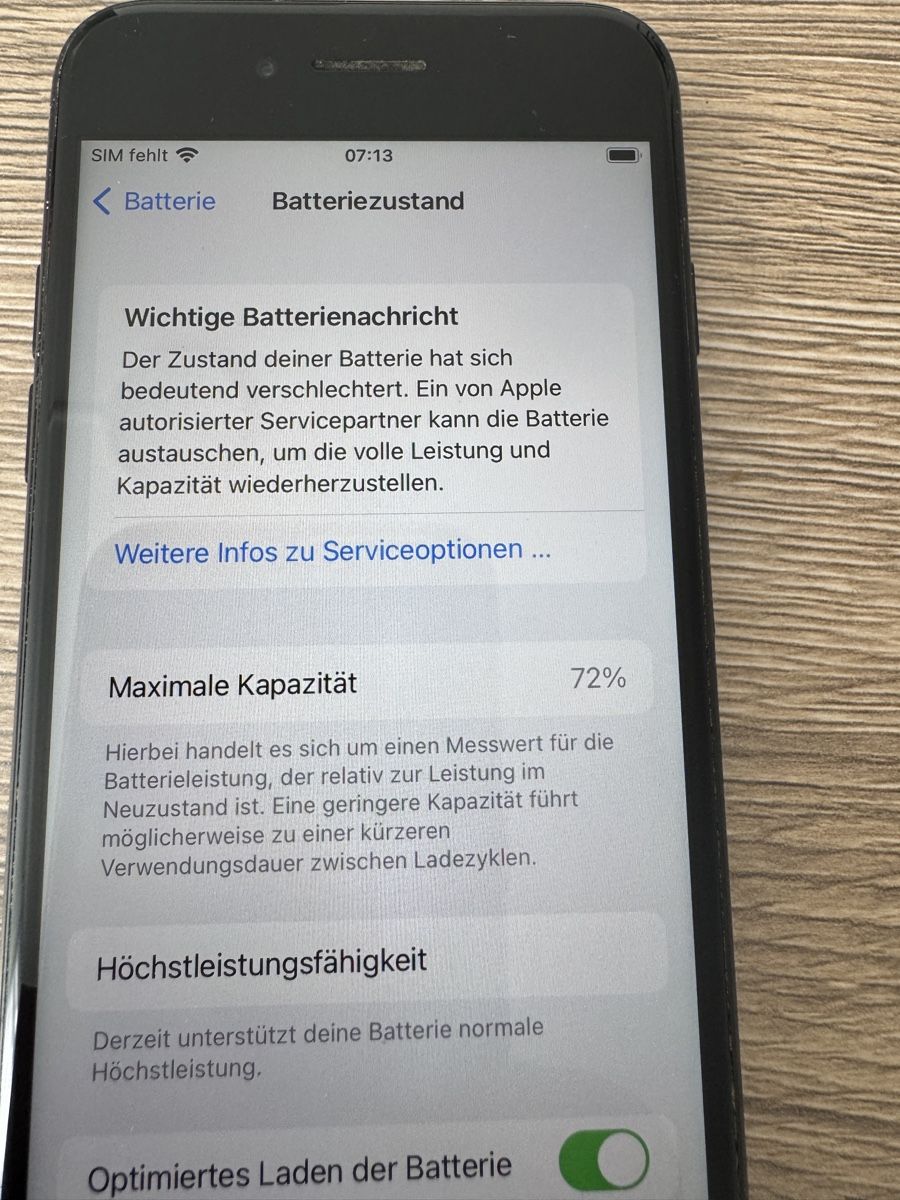 Apple Telefoni cellulari / Smartphones: iPhone 7 – Usato da Bern venduto da Adidonble 2