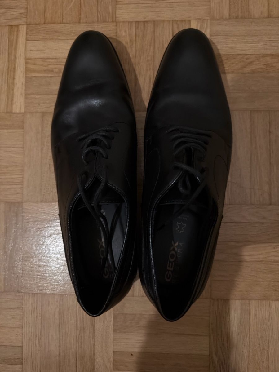Geox Scarpe da uomo: Chaussures de ville Geox – Usato da Châtelaine venduto da Diogo.138 2