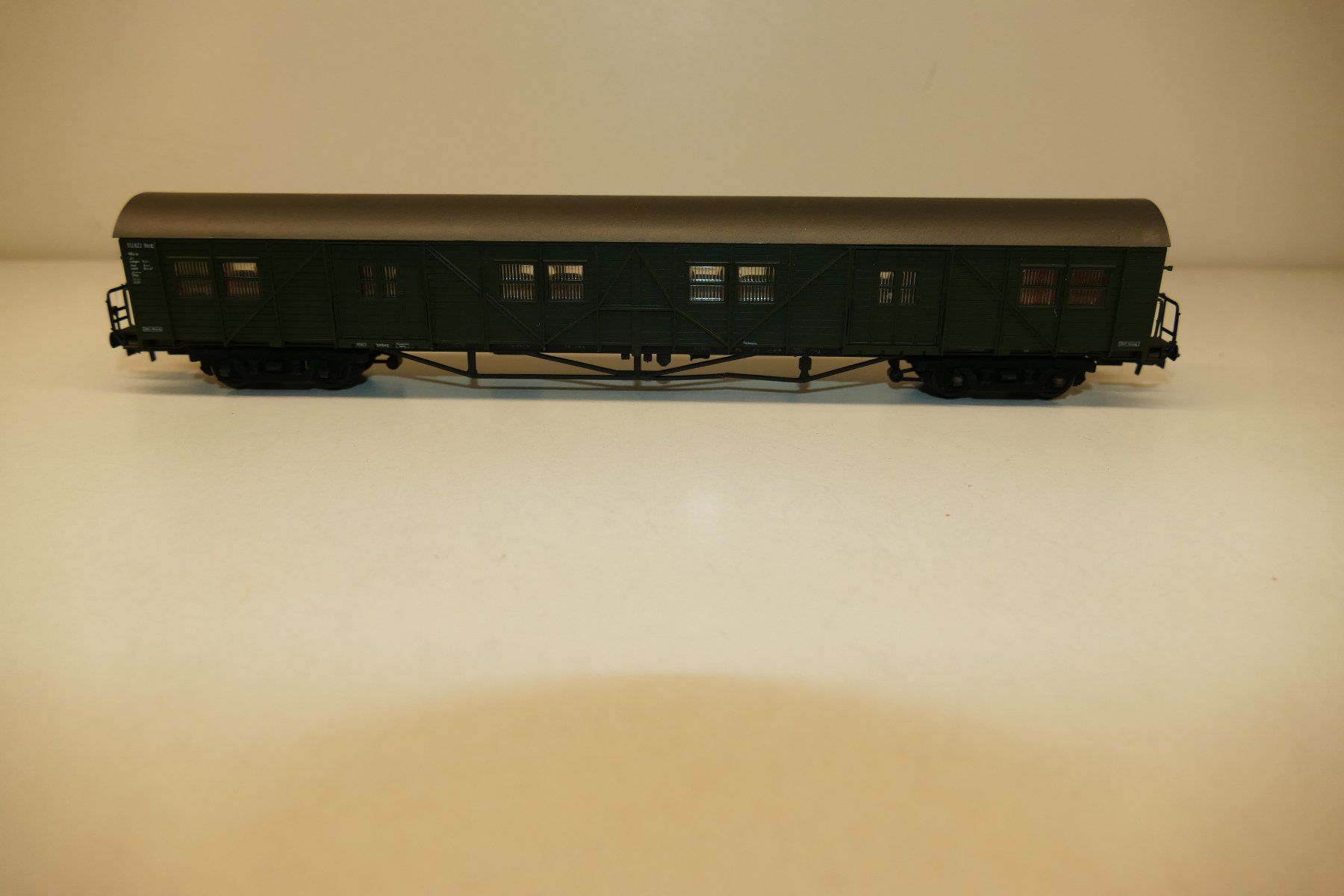Roco Modellini di ferrovie: Roco H0: DB Behelfspackwagen Typ MD4ie – Nuovo (secondo la descrizione) da Niederhasli venduto da rail-duerst 1