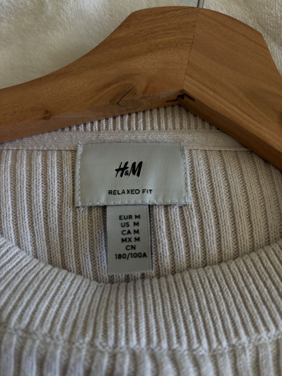 Pullover & Sweatshirts: Pull Relaxed Fit Beige Taille M bon état – Gebraucht aus Hauterive NE von Bv.vdvm 1
