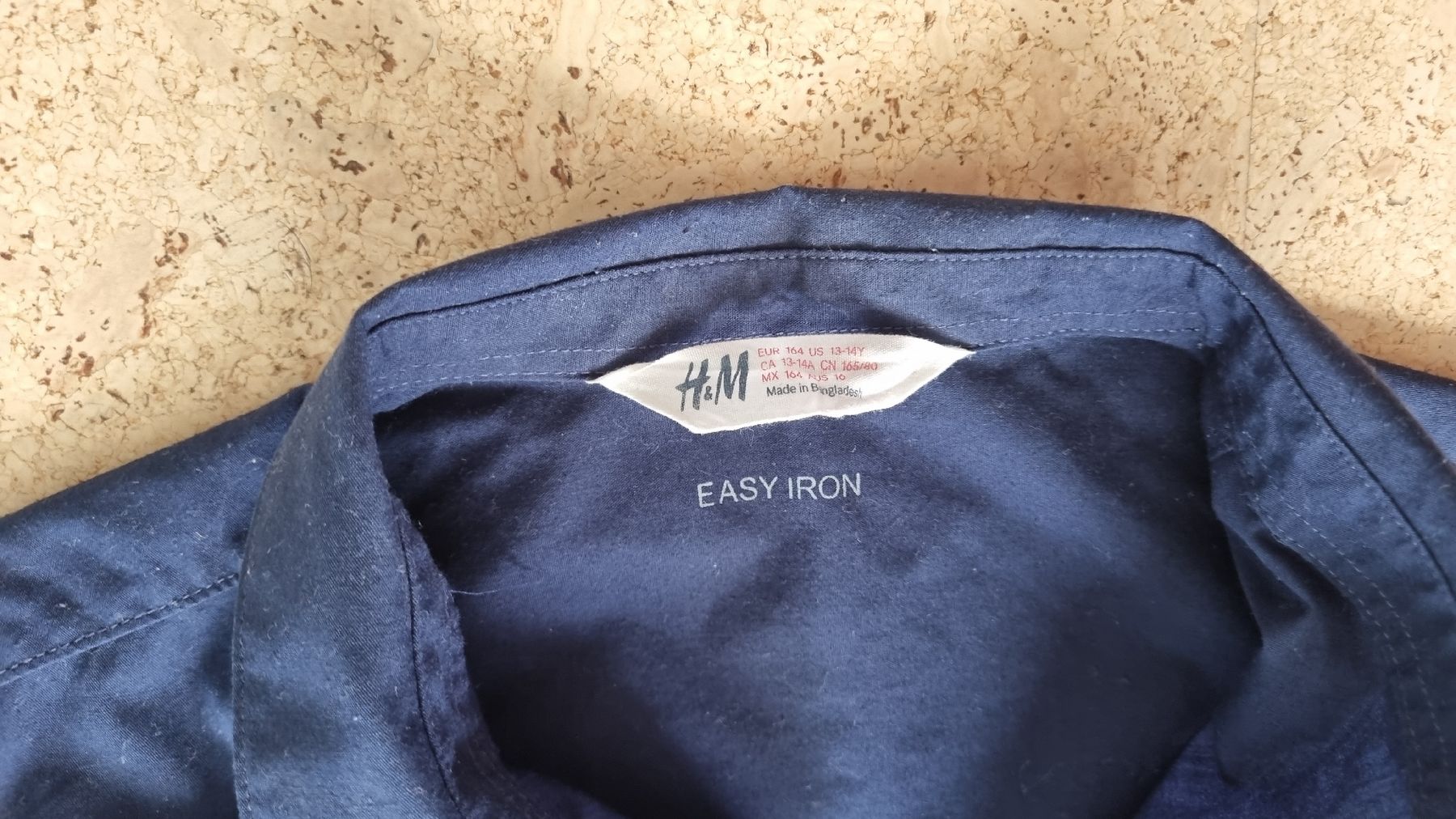 H&M Chemises, T-shirts & Polos: Hemd Gr.164 – D'occasion à Uster par Moriginal 1