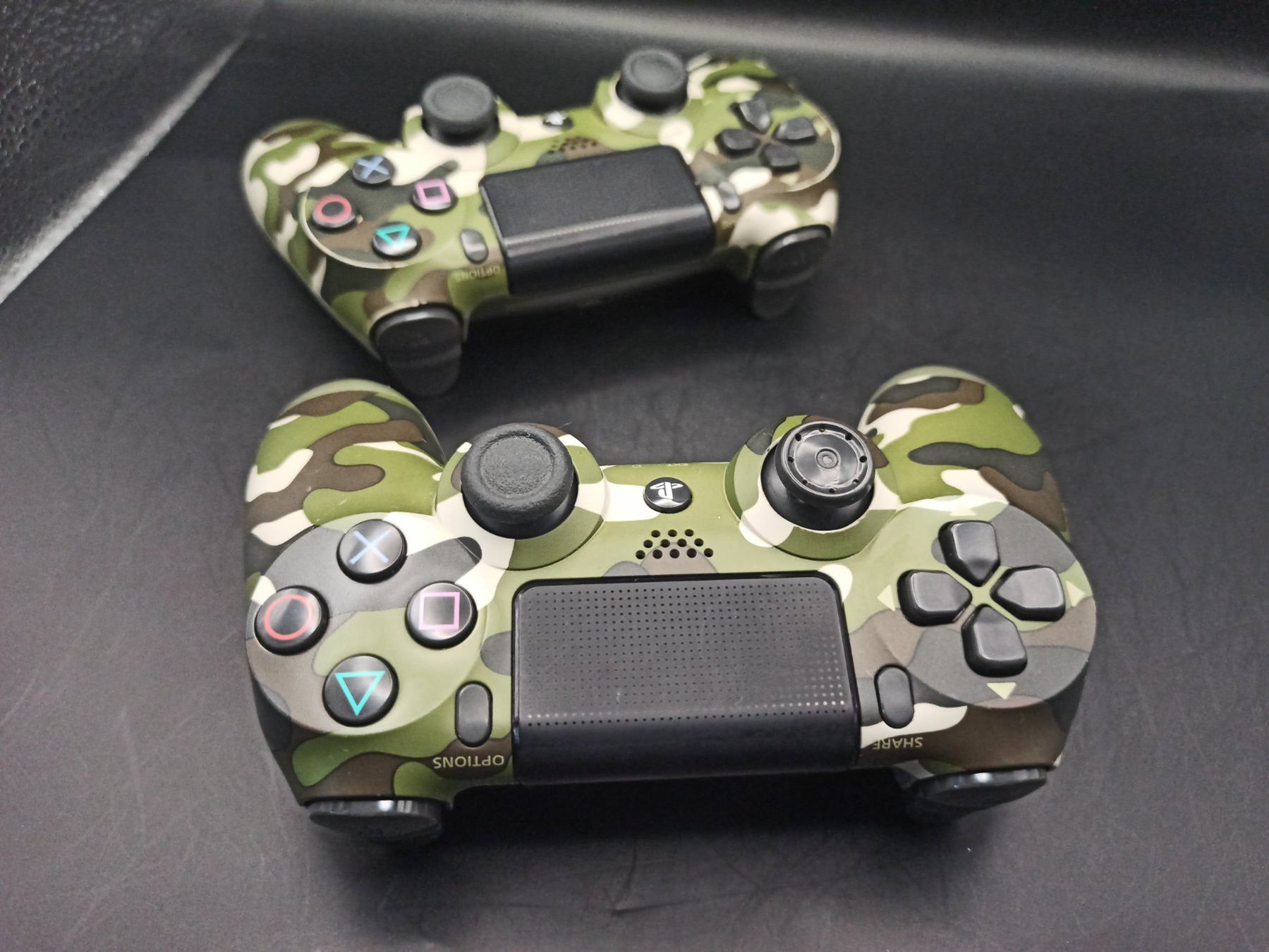 Controller: 2 x Original Controller Sony PS4 Wireless DualShock 4 CAMO – Usato da Oberweningen venduto da mar_87mx 4