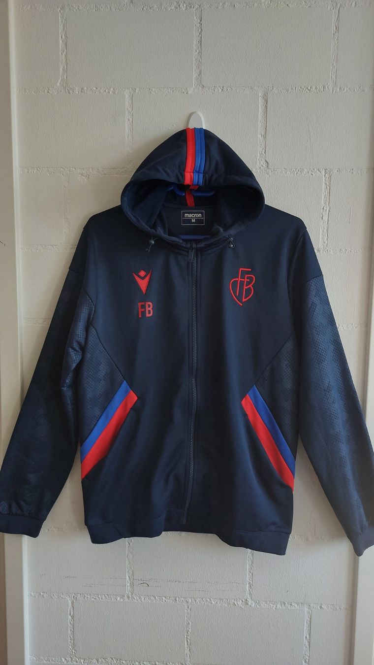 FC Basel Giacche: FCB FC Basel Trainingsjacke Gr. M – Usato da Hedingen venduto da Turicun25