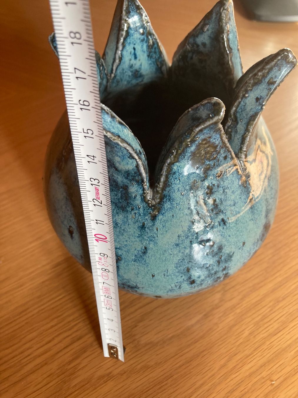 Vasen & Gefässe: Kunstvolle Töpfervase in Blütenform ca. 16cm – Gebraucht aus Anglikon von Duriel_77 2