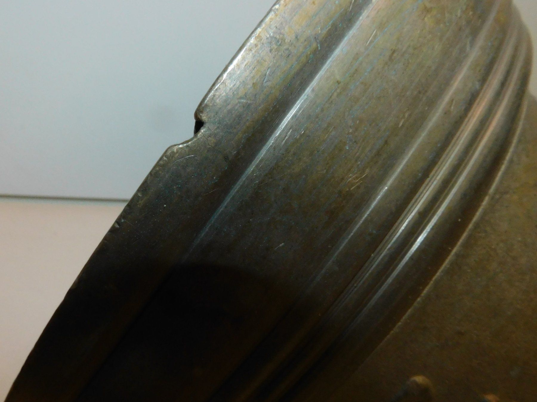 Glocken & Treicheln: Glocke antike grosse Bronze Glocke  hat einen kl Hik – Gebraucht aus Sursee von 76 5