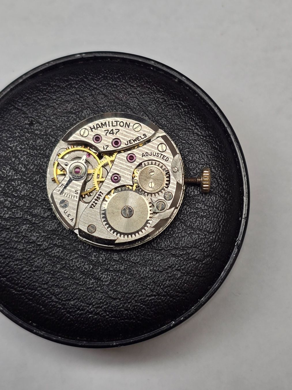 Hamilton Orologi: Mouvement Hamilton 747 – Usato da Tramelan venduto da Nirdan