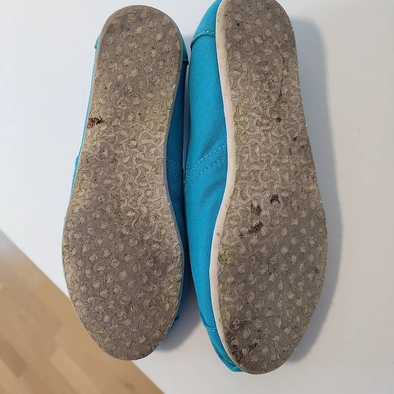 Chaussures garçon: Toms Schuhe Gr 5 – D'occasion à Zürich par sim_ykb6 1