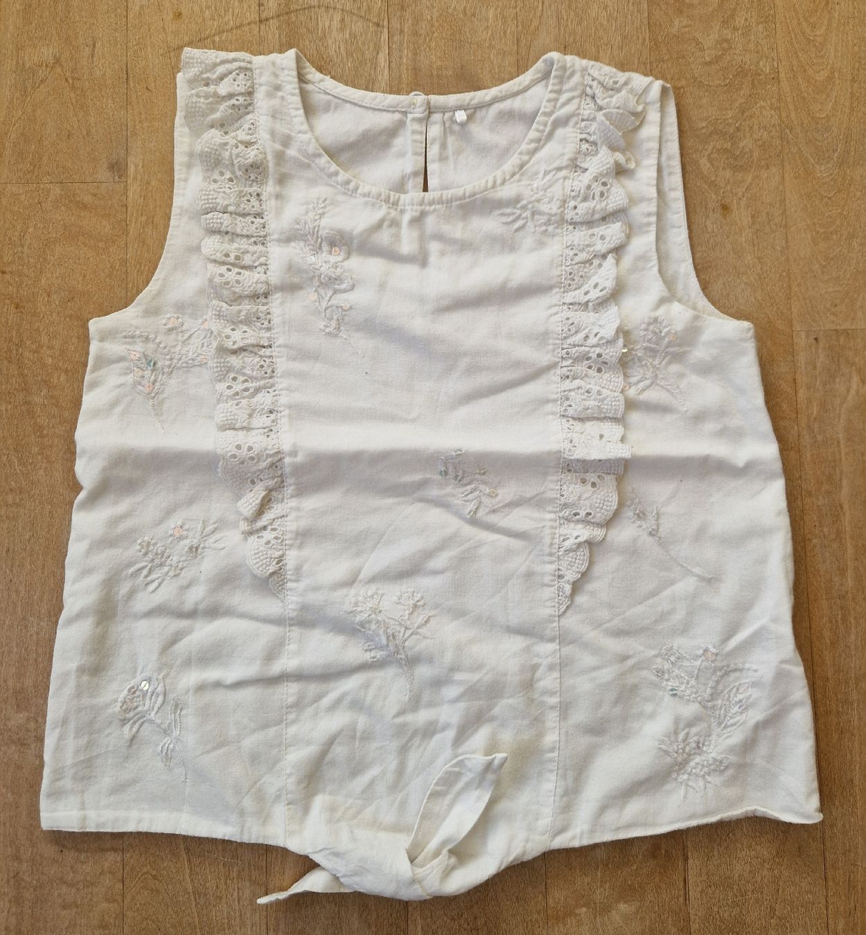 Camicette, T-shirt & Top: Weisse Bluse mit Flitter, Gr. 110 – Usato da Muri b. Bern venduto da rol_xtf8