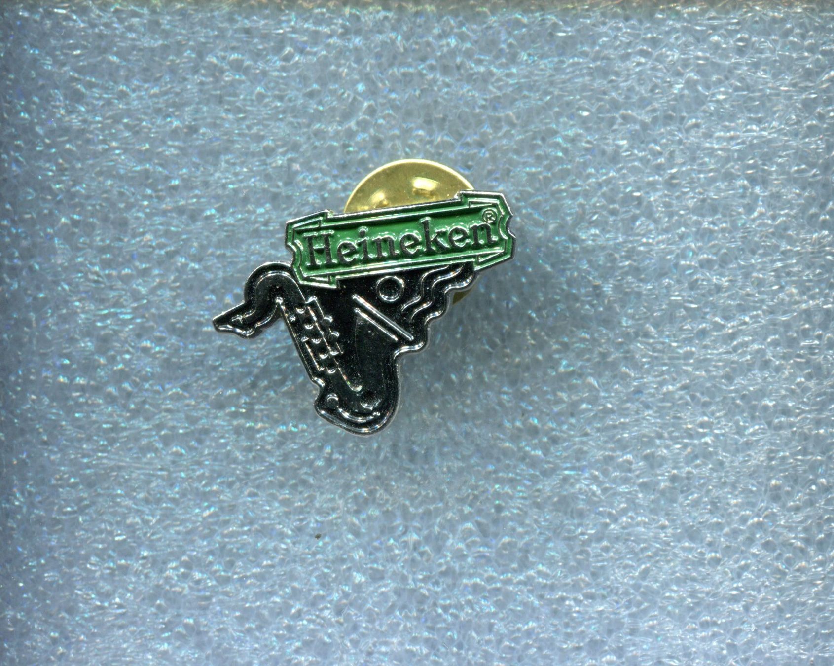 Placchette & Badge: Heineken Bier – Usato da Winterthur venduto da Sammleroase