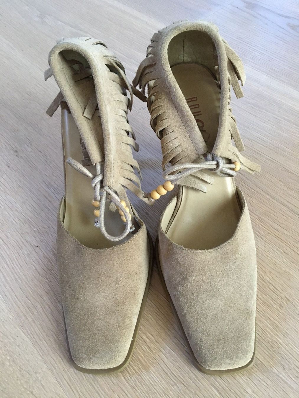 Scarpe da donna: Neue beige Wildlederpumps Grösse 36 – Nuovo (secondo la descrizione) da Winkel venduto da Flyhy2020 2