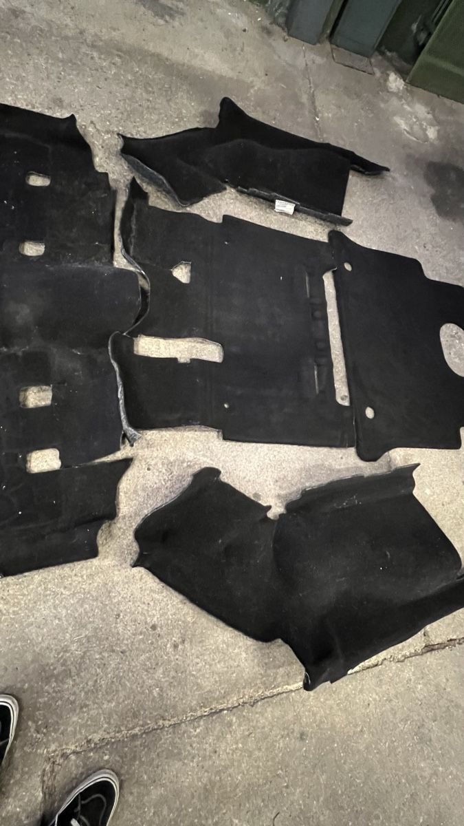 Jeep Tappeti & Tappetini: Moquette+tappetini Jeep Wrangler JKU – Usato da Brè sopra Lugano venduto da micheleschmid 2
