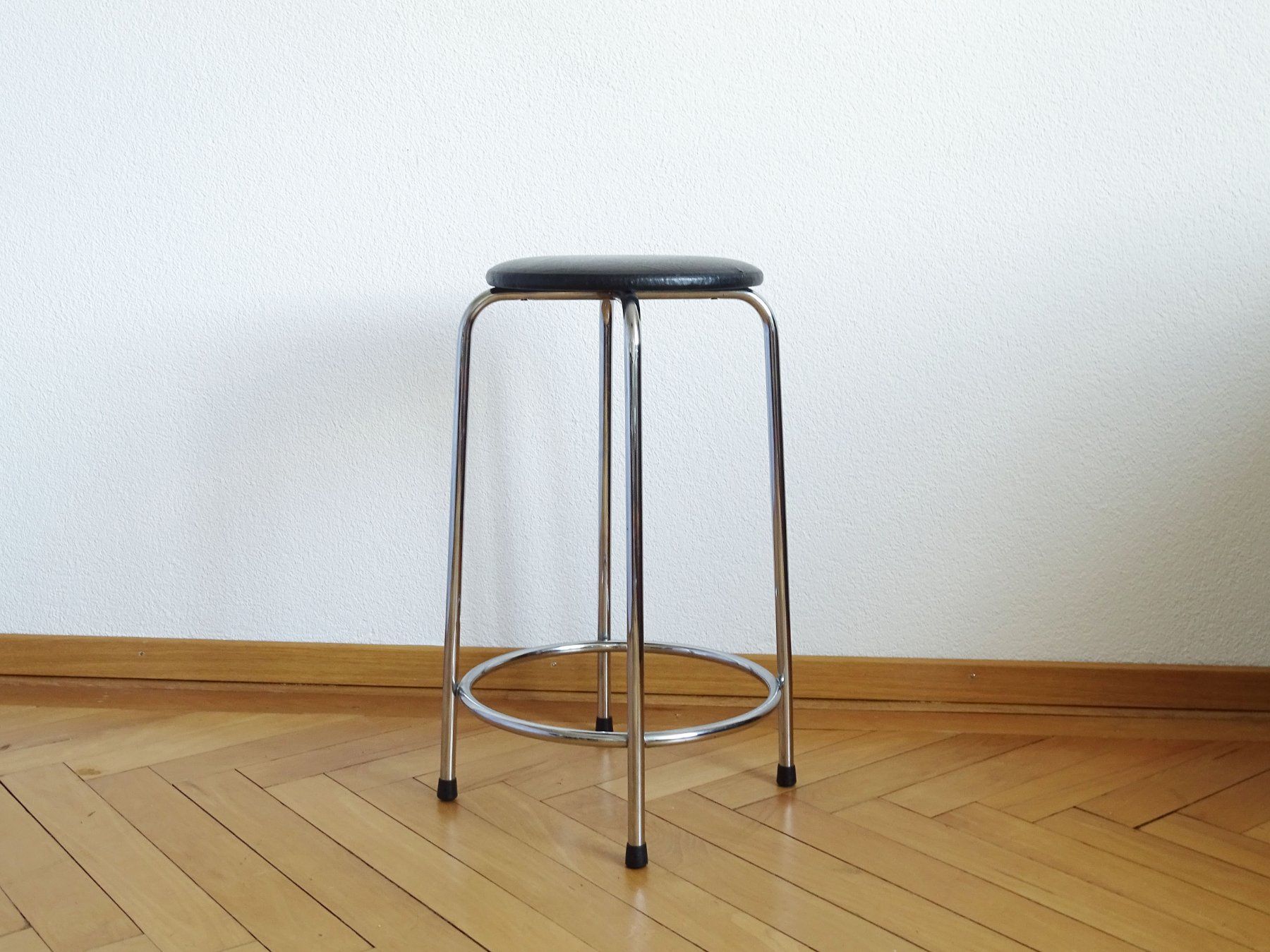 Sgabelli: Vintage Hocker Chrom rund schwarz – Usato da Solothurn venduto da hli_n69n 1