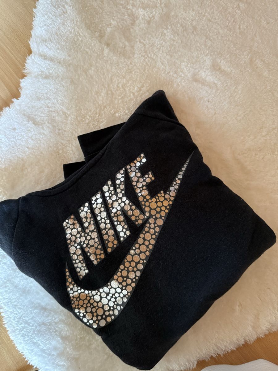 Nike Maglioni & Felpe: Sweat-shirt nike noir – Usato da Rossemaison venduto da salomestn