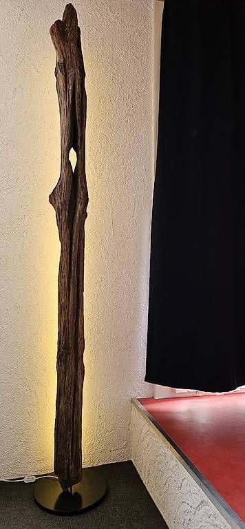 Lampade: Schwemmholz - Altholz Lampe Stehlampe – Usato da Ringgenberg BE venduto da Yamaha1989 2