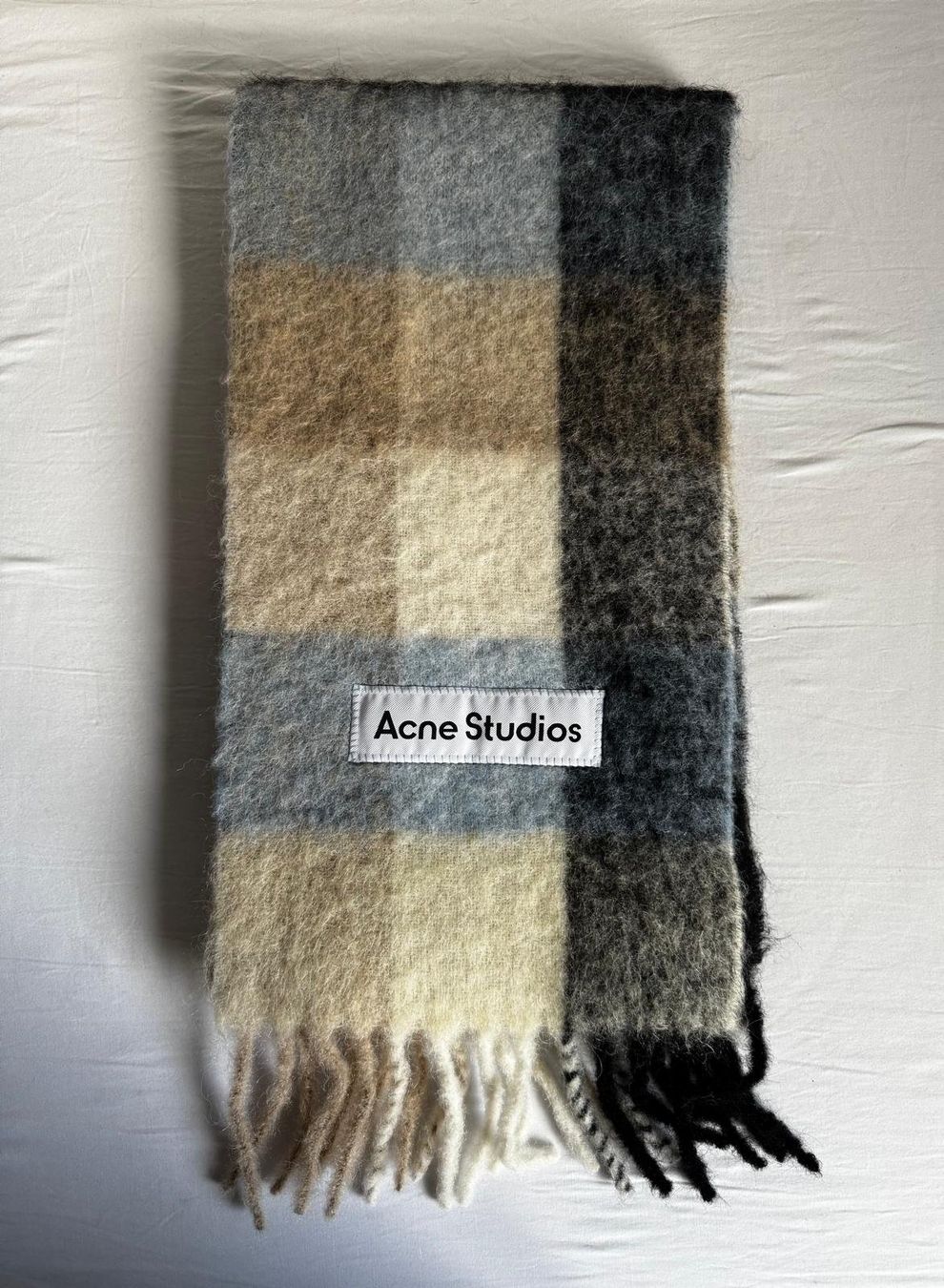 Acne Studios Foulard & Sciarpe: Acne Studios Schal - kariert – Usato da Vilters venduto da Sidsel_M 1