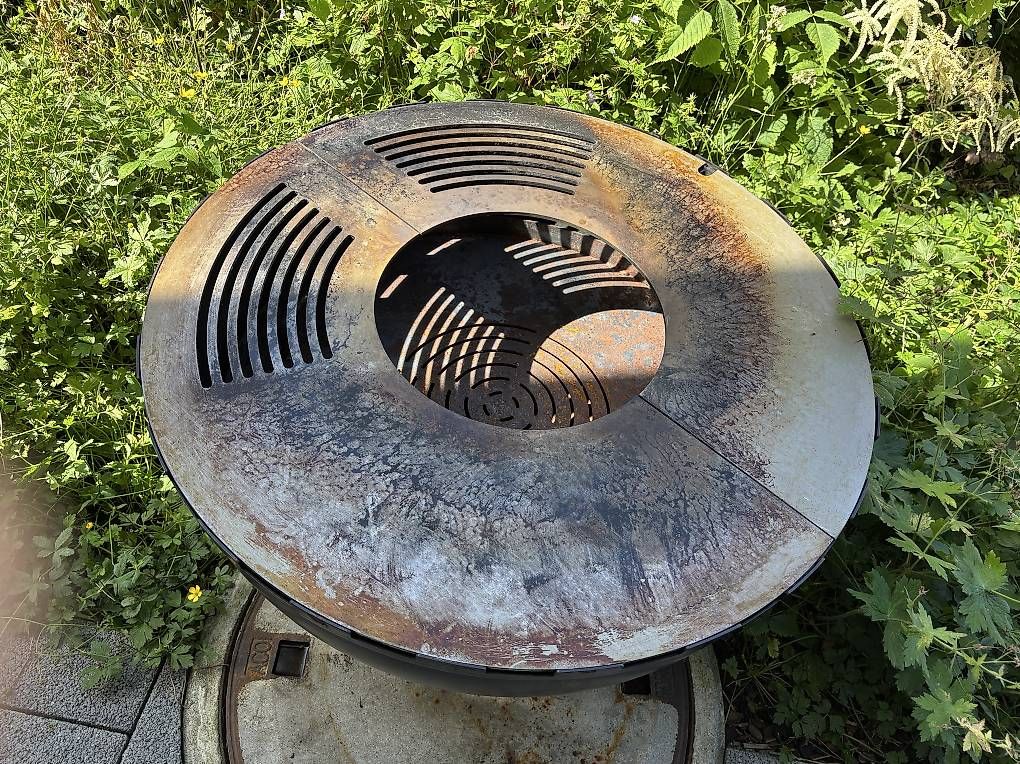Bracieri: Nouvel Feuerschale schwarz |  80 cm | mit Deckel – Usato da Ennetbürgen venduto da Sevenday