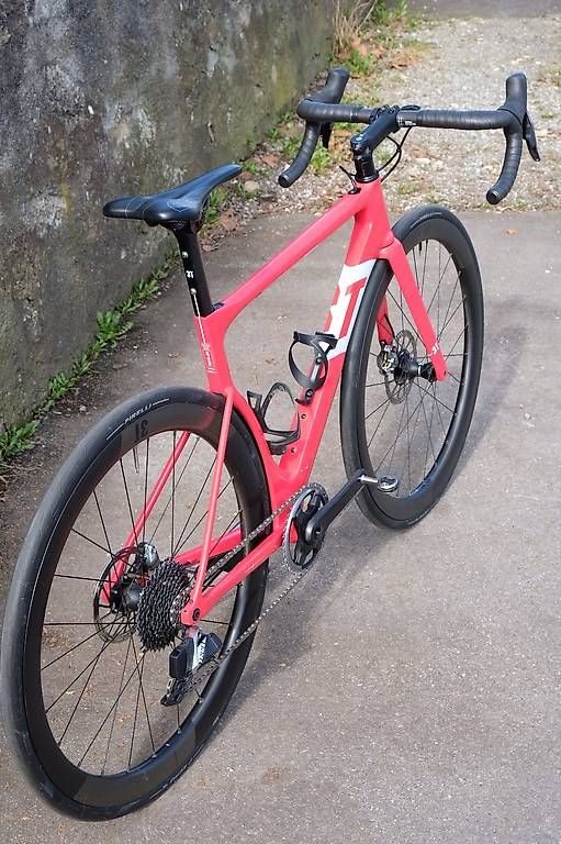3T Biciclette: 3T Strada Team Red with SRAM Red AXS - Size Medium – Usato da Rüschlikon venduto da auseverysoup 3