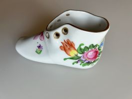 Schöner Herend Porzellanschuh mit Blumenmuster handbemalt