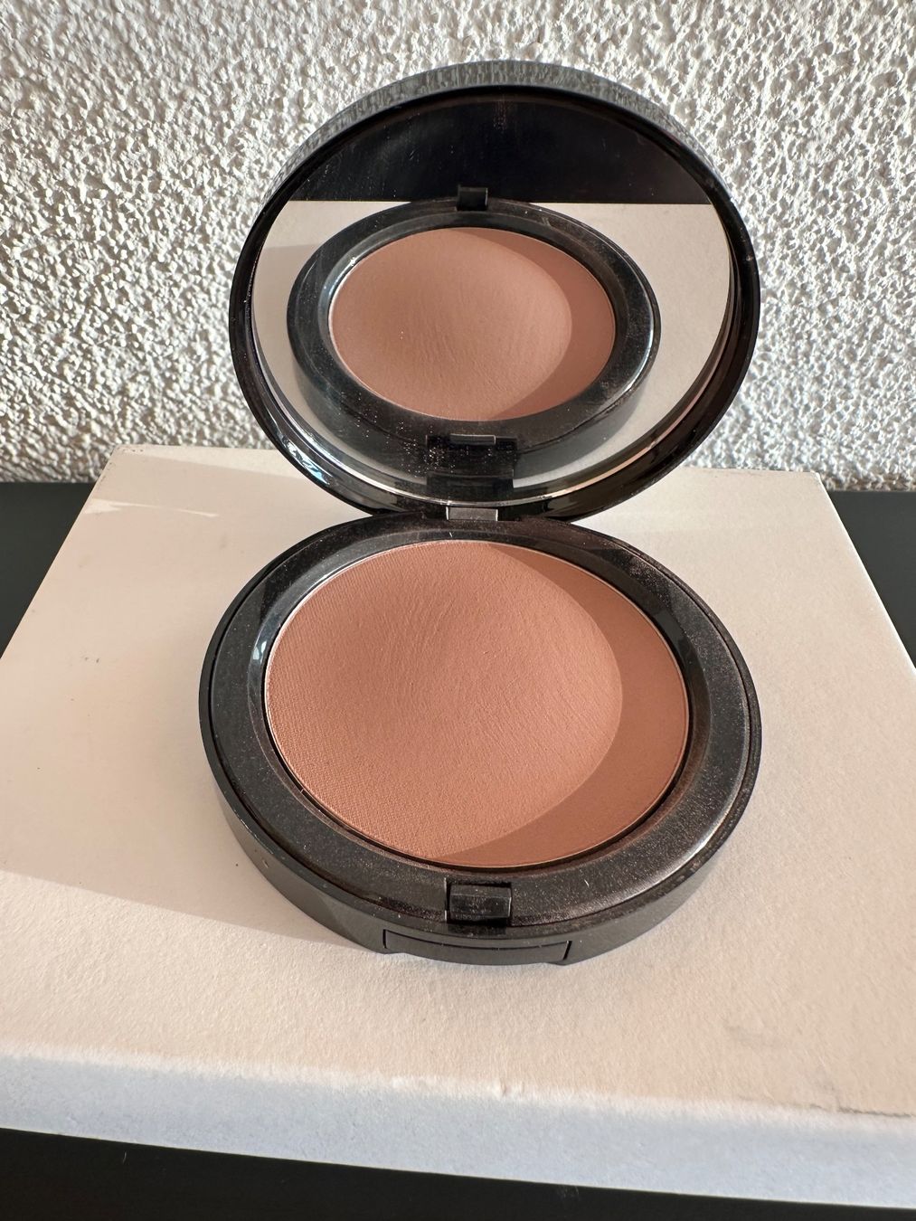 Make-up: BOBBI BROWN Bronzing Powder Puderbronzer MEDIUM – Usato da Emmenbrücke venduto da little.treasures