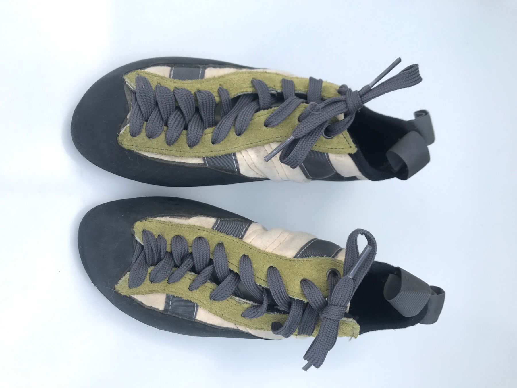 Herrenschuhe: Chaussons d'escalade Stealth, pointure 37, peu utilisés – Gebraucht aus Romont FR von lap_hf8n 1