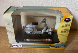 Piaggio Vespa 125 Nuova Maisto 1/18