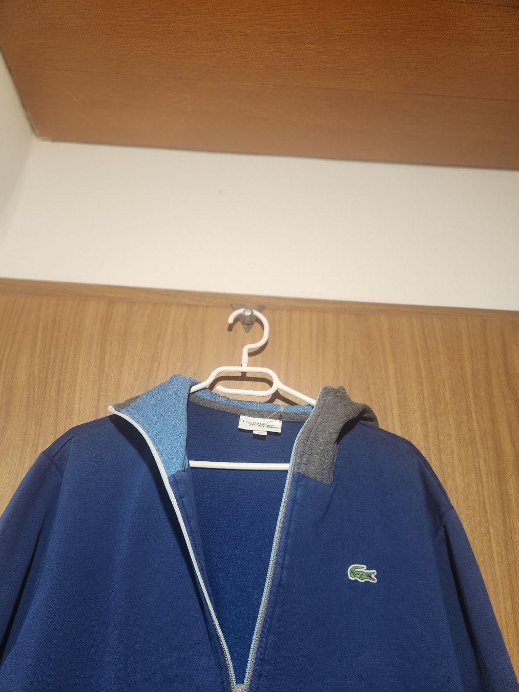 Lacoste Giacche: sweat Capuche  Lacoste  Taille  XL zippée  – Usato da Niedergösgen venduto da Eva2410 4