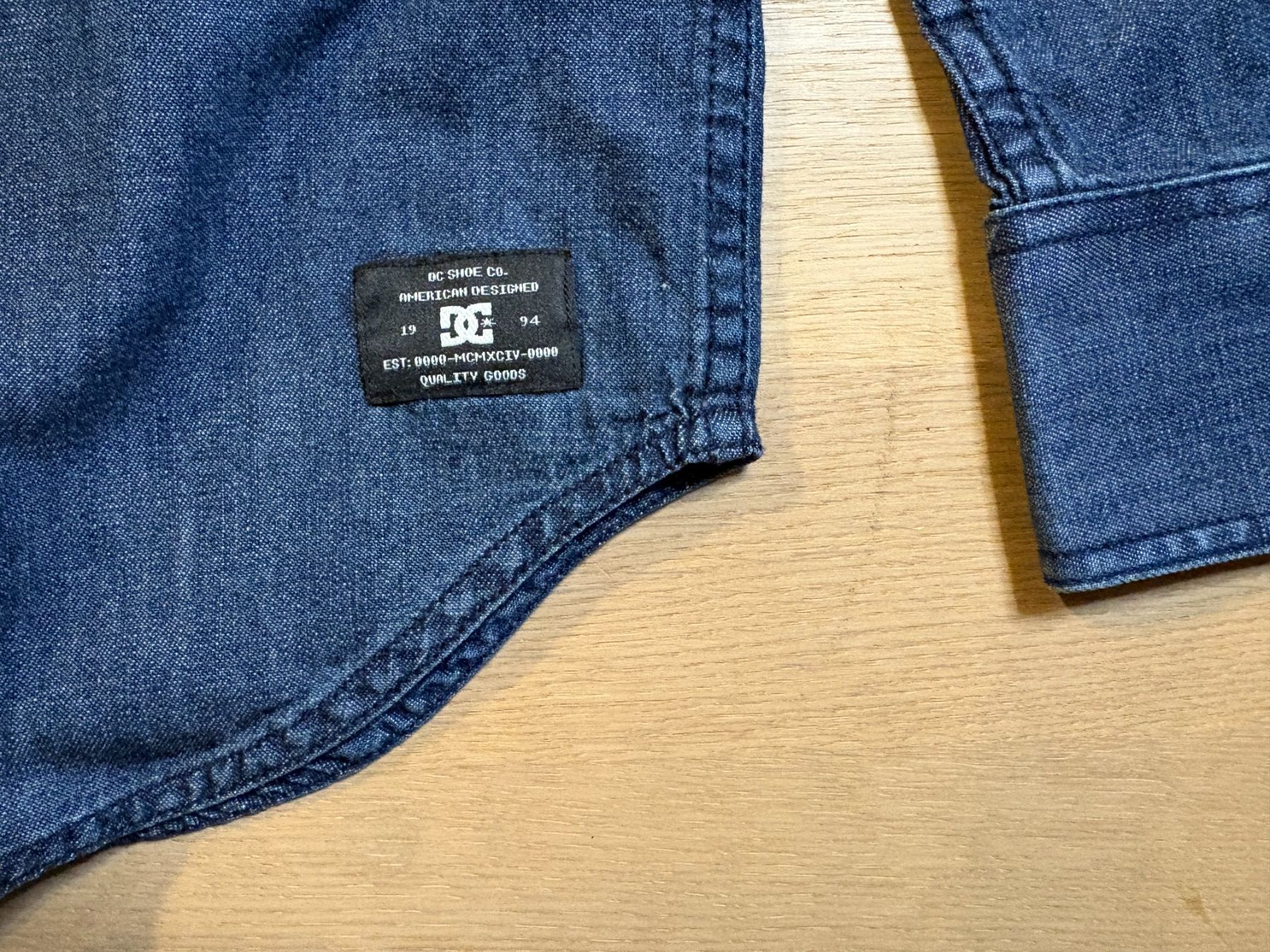 Camicie: DC Herren Hemd Blau faded – Usato da Elgg venduto da Jo_Naj 2