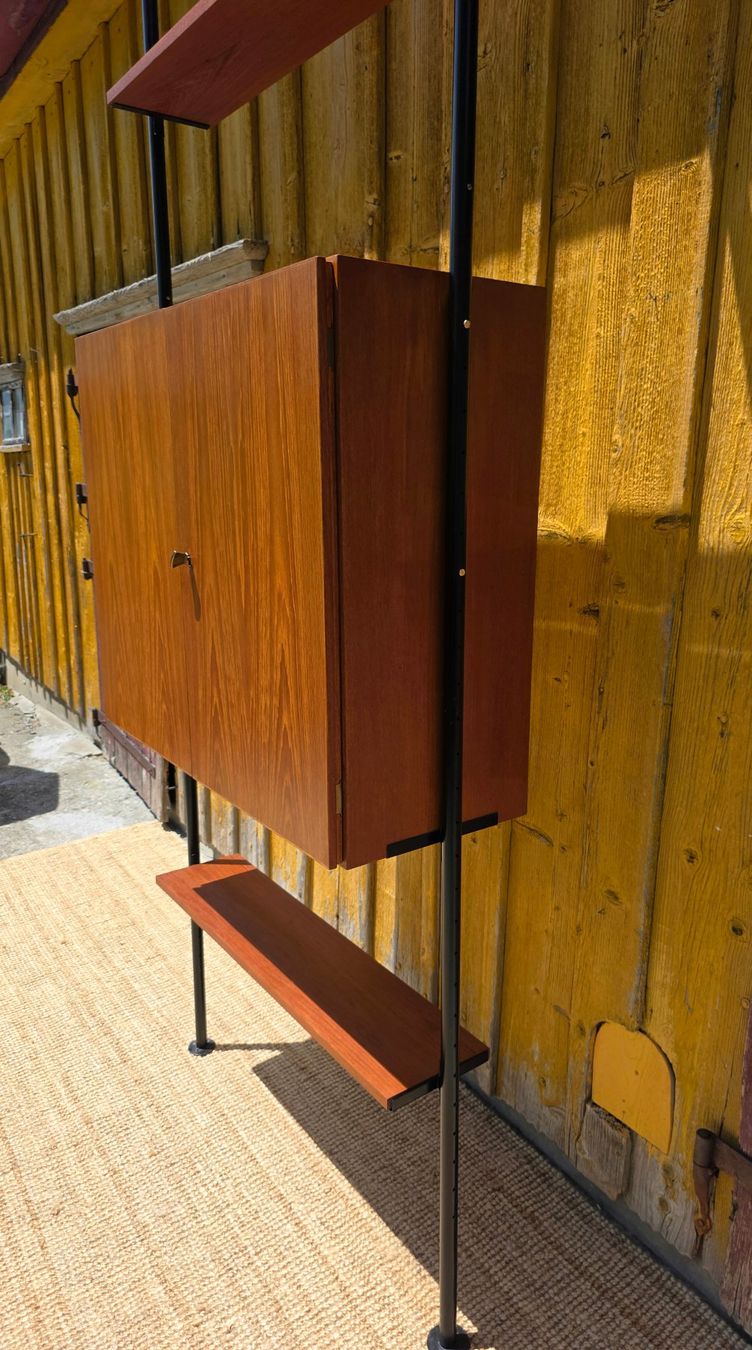 Regale: Teleskopregal  Teak  mit Korpus – Gebraucht aus Haslen AI von Vintagelix 2